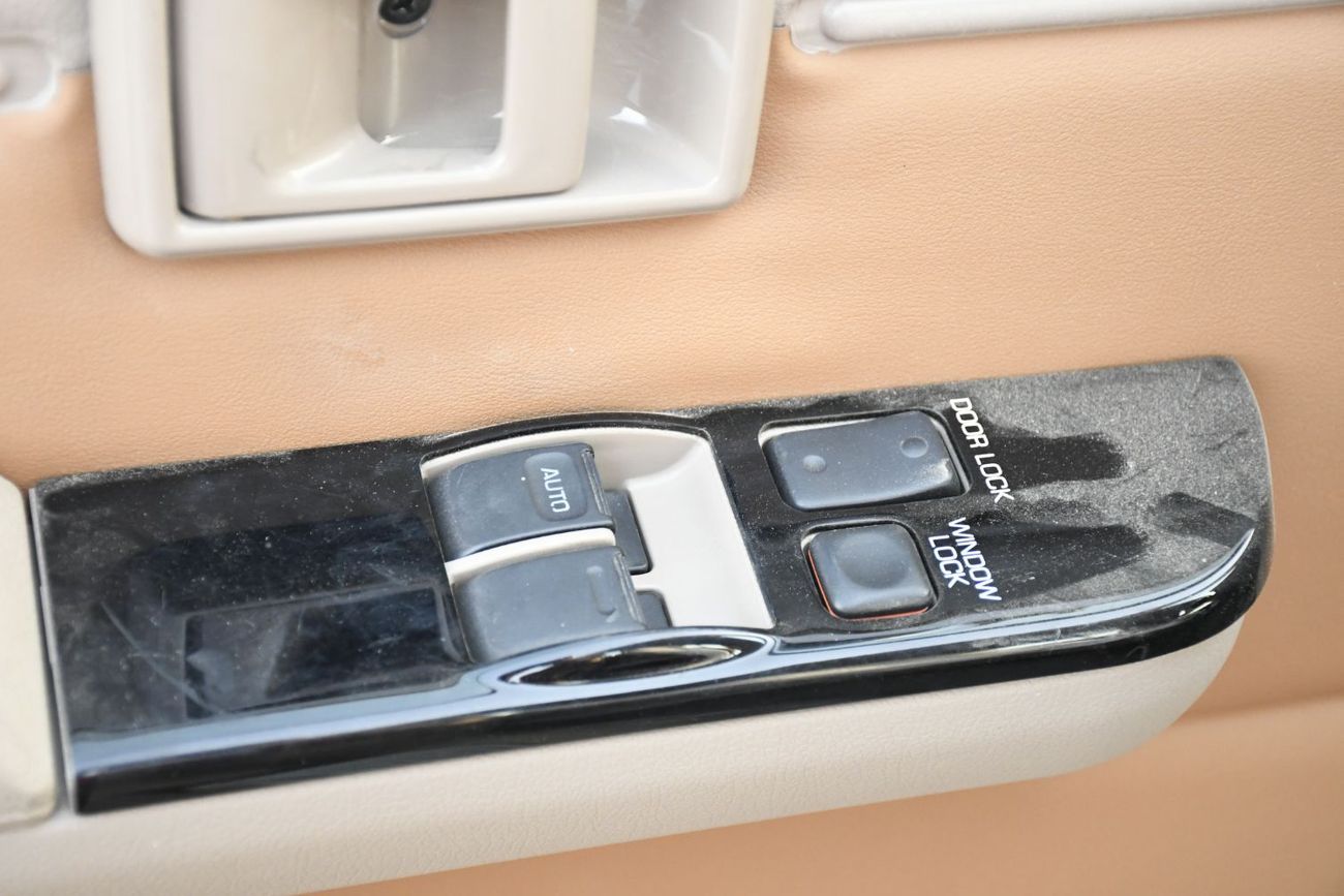 Toyota Land Cruiser Pick Up 79 4.5L V8 MT Diff lock Full option