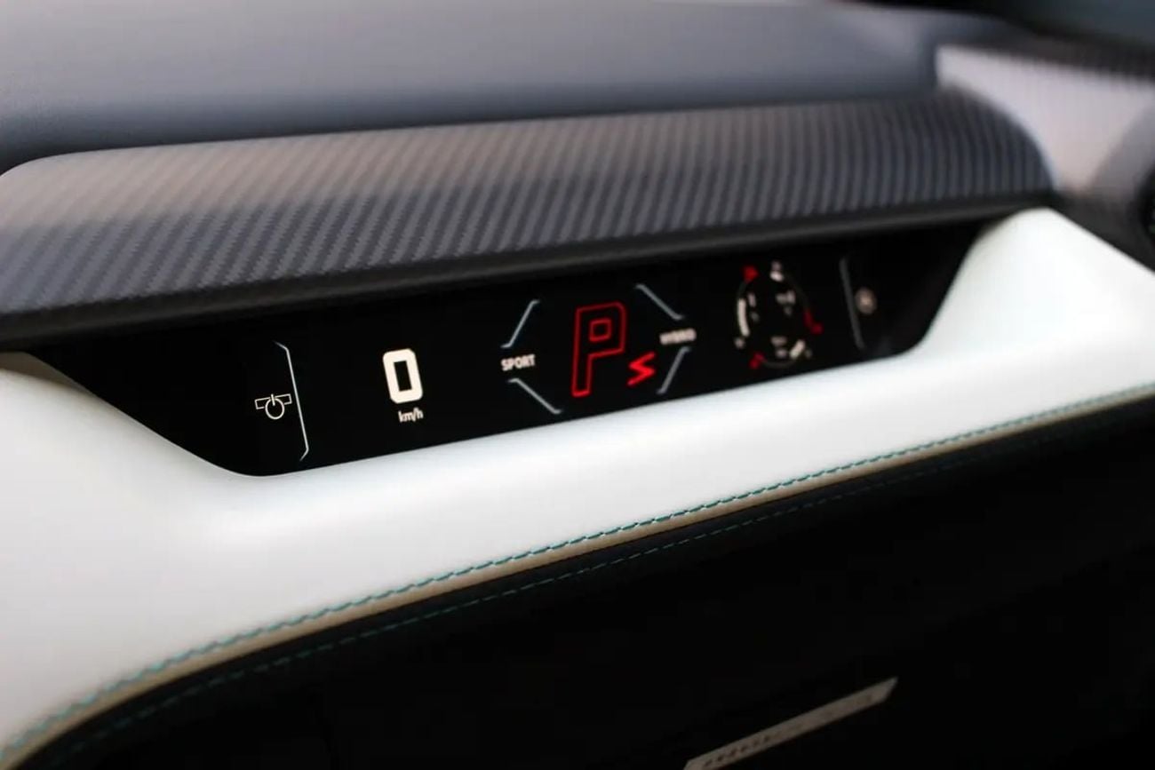 Lamborghini Revuelto