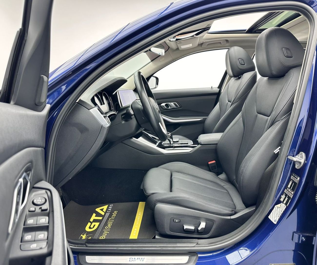 BMW 320i 2020 BMW 320i, 1 Year Unlimited KM Warranty, BMW Full Service History, GCC