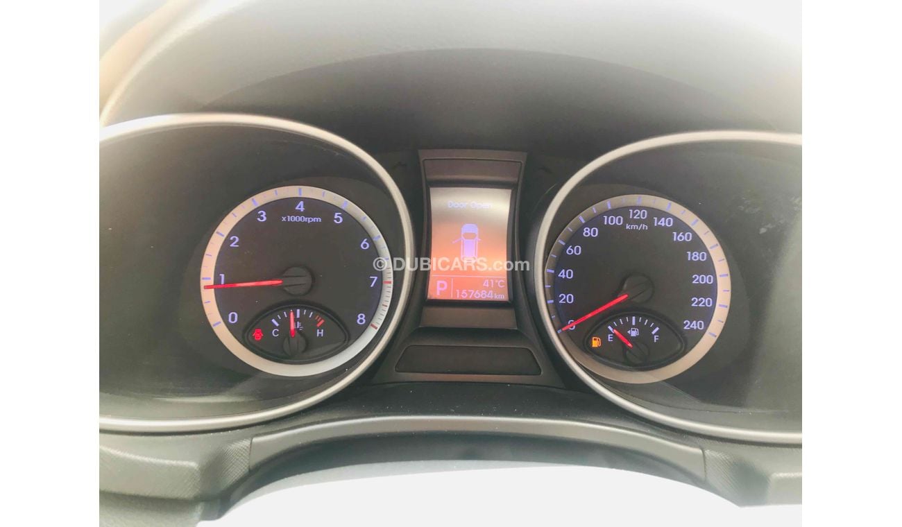 Hyundai Santa Fe سياره نظيفه جدا بحاله ممتاذه بدون حوادث ضمان شاسيه جير ماكينه