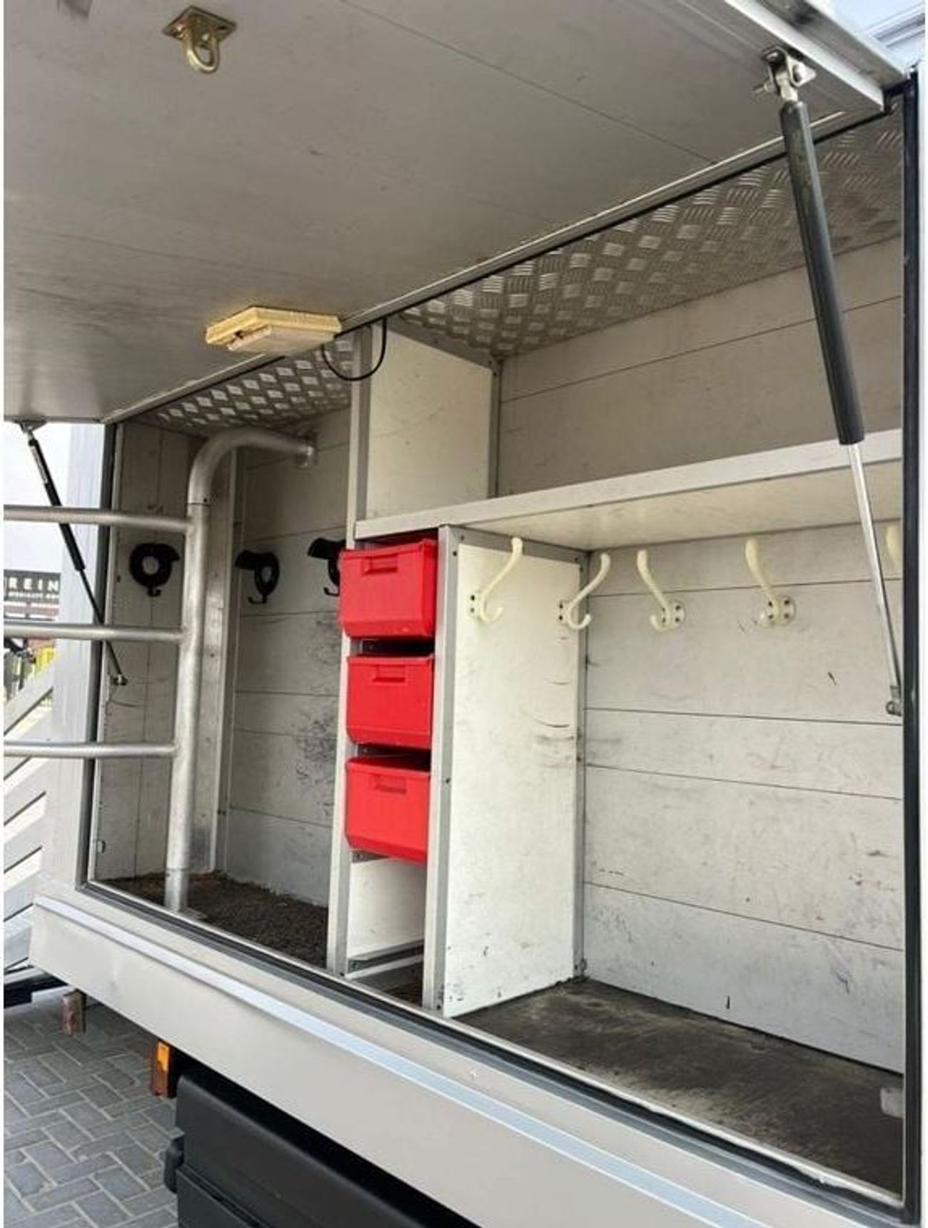 مرسيدس بنز اتيجو ATEGO 817