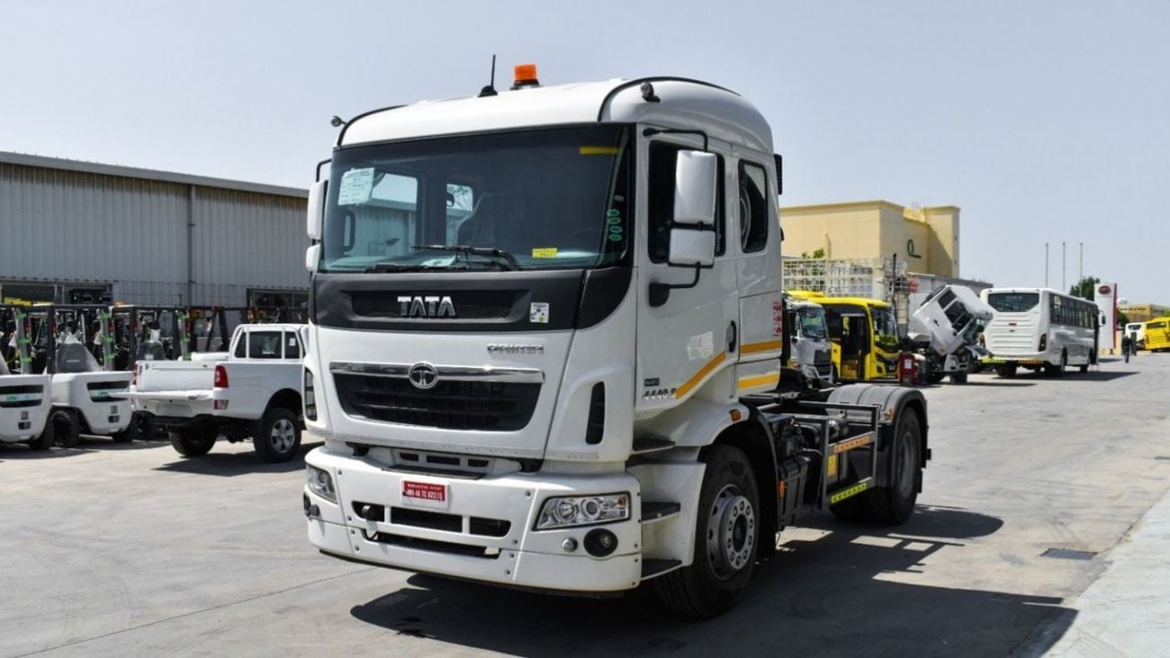 تاتا بريما TATA PRIMA 4X2 Tractor Head