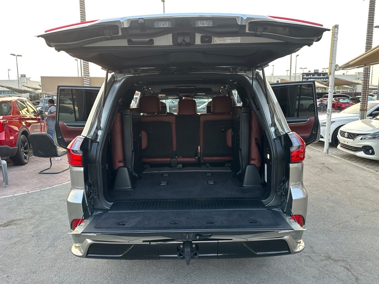 لكزس LX 570 PLATINUM SIGNATURE
