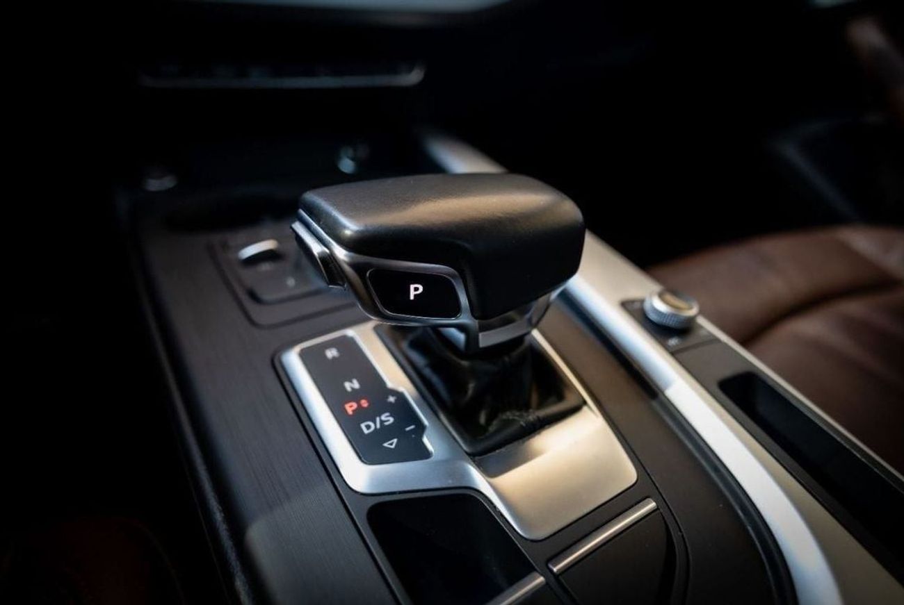 Audi A4 40 TFSI Design S-Line 2.0L