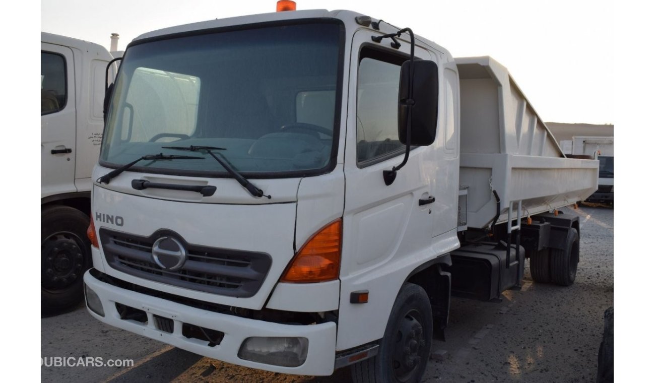 هينو 500 Hino Dump Truck, Model:2005. excellent condition