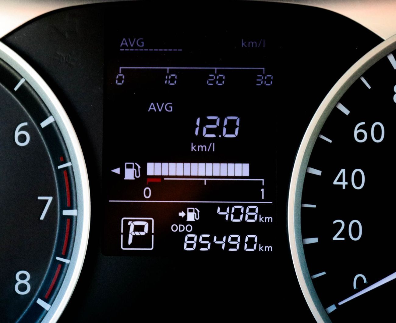 نيسان صني S 1.6L Nissan sunny 1.6L 2022 GCC original paint, accident free, in excellent condition, 632 P.M