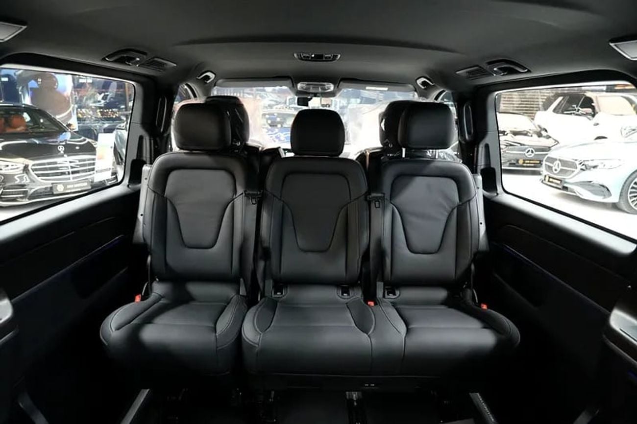 Mercedes Benz V300 V-LINE Mercede-Benz V 300 | GCC 0km | Agency Warranty | 360 View | 64 colors Ambeint Ligh