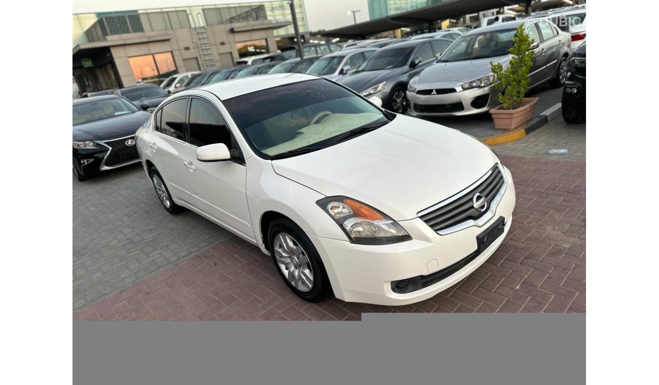 Nissan Altima Nissan altima 2008 gcc