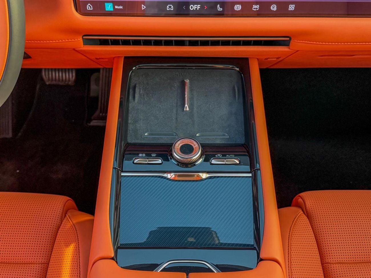 Lynk & Co 900 Lynk & Co 900 ULTRA 2025