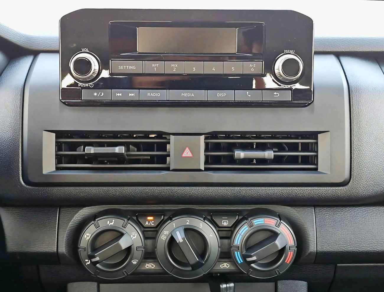 ميتسوبيشي L200 GLX DOUBLE CABIN | 2.4L PETROL | M/T | SIDE STICKER | 4WD | CODE # 68099 |