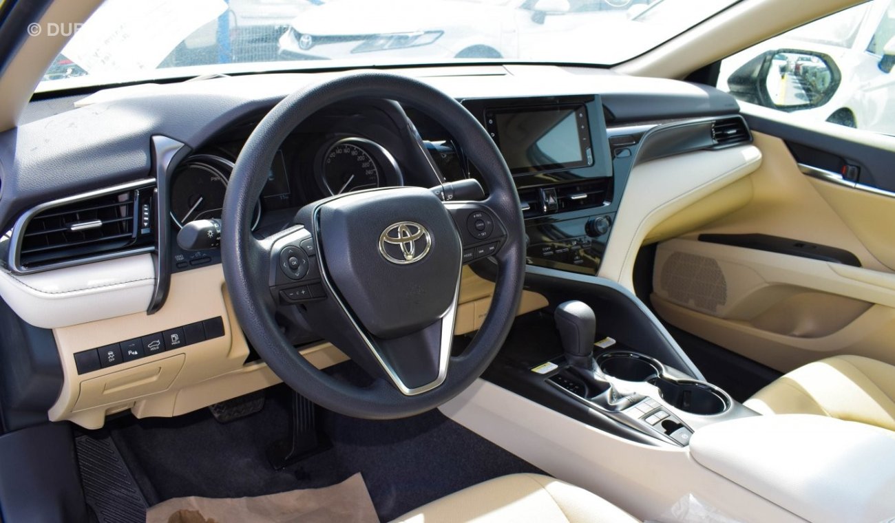 Toyota Camry LE Hybrid 2.5 L