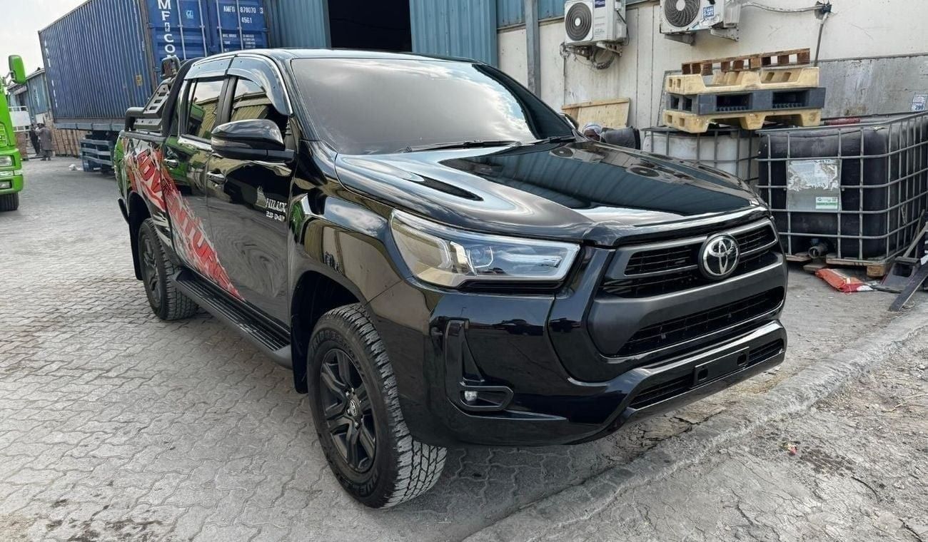 تويوتا هيلوكس Diesel 2.8 Liter Right Hand Drive Automatic Back Camera Leather Seats 4WD