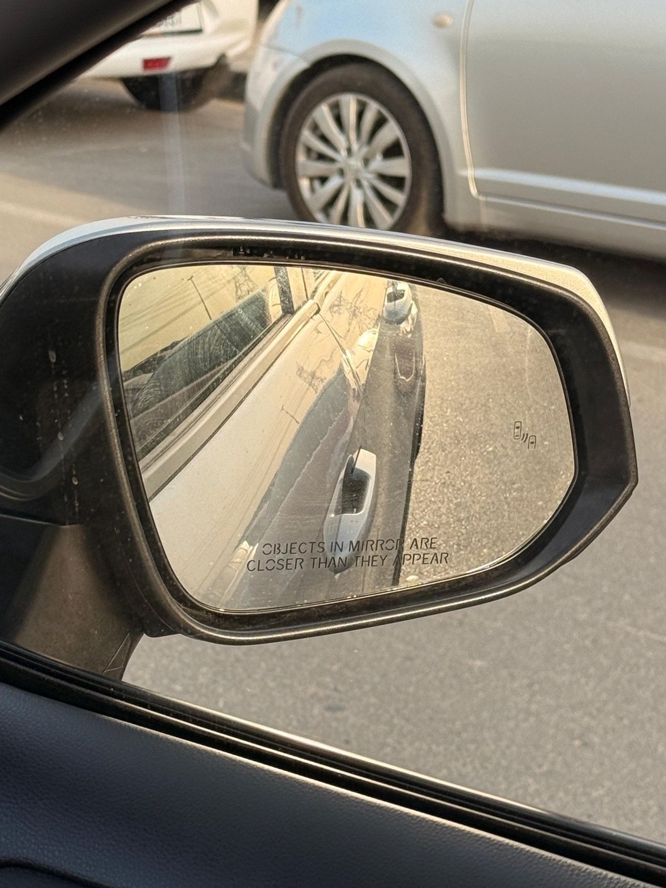 Toyota RAV4 XLE 2.5 L Sunroof, push start Full option