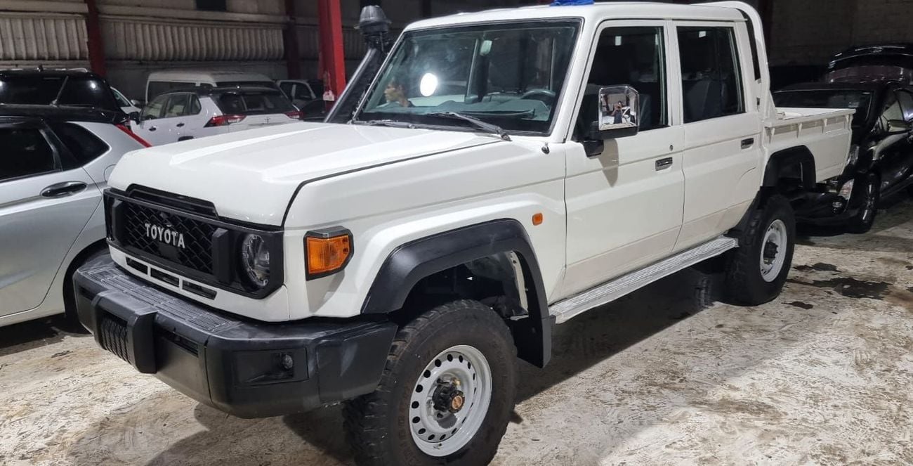 Toyota Land Cruiser Pick Up Toyota landcruise pickup 2021Model Modified 2024 v6 4.2 Diesel engine Colour White Transmission Manu