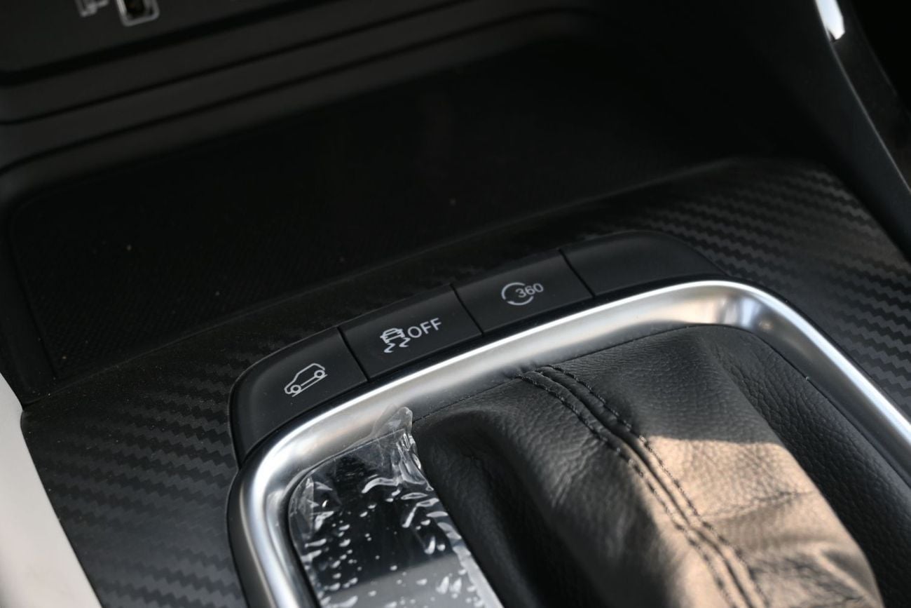 MG ZS MG ZS Luxury 1.5L Petrol Model 2025, Color Silver