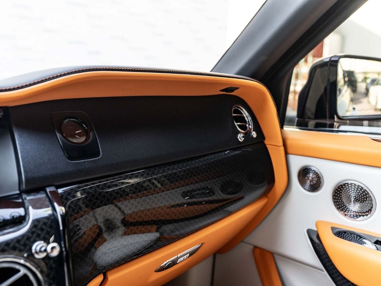 رولز رويس كولينان Rolls-Royce Cullinan Black Badge 2023