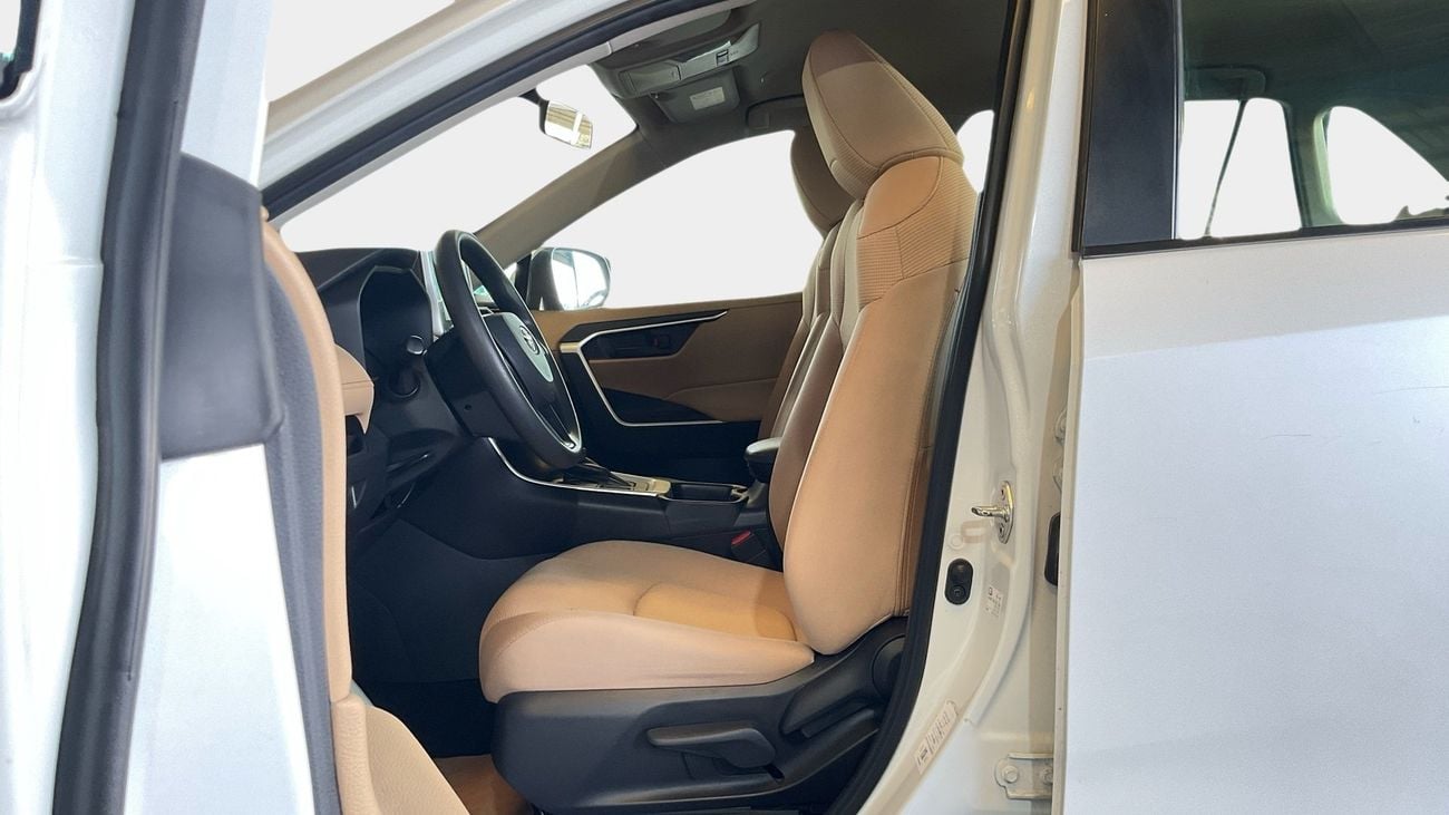 تويوتا راف ٤ 2.5 EXR 4WD AUTO | شامل الضمان | 0 ﺪﻔﻋﺓ ﺃﻮﻟﻯ