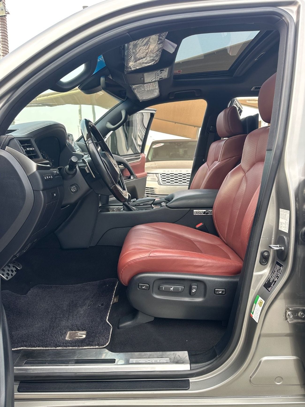 Lexus LX570 SIGNATURE