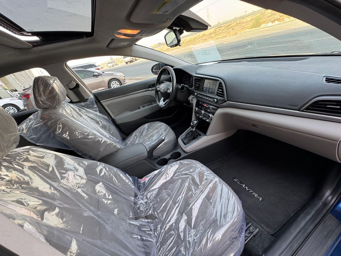 هيونداي إلانترا GLS 2.0L SEL / V4 2.0L / FULL OPTION / SUNROOF / RADAR / ROAD ASSIST / REMOTE START