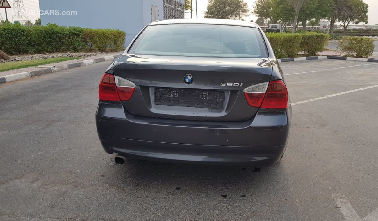 BMW 320i 2008 GCC Specs