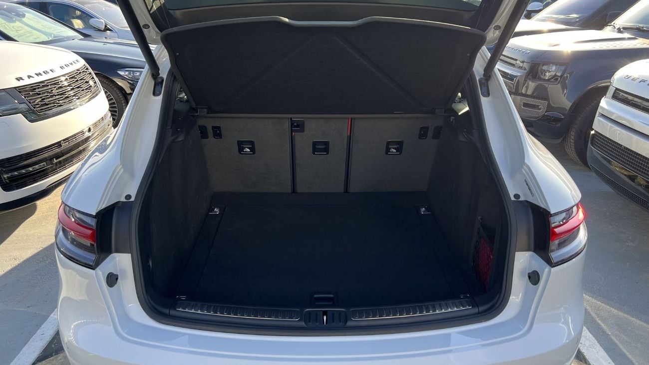 Porsche Macan Std 2.0L (252 HP) PORSCHE MACAN 2024 CARRARA WHITE METALLIC