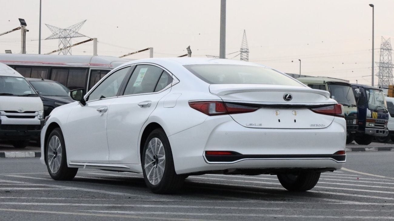 لكزس ES300h PLATINUM