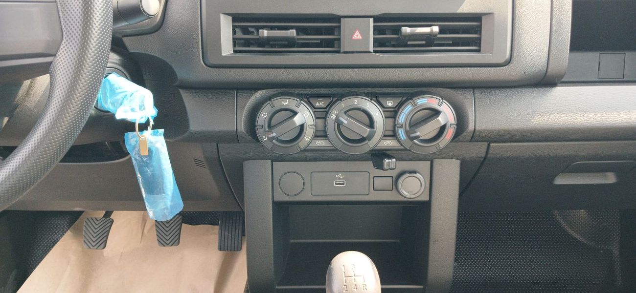 ميتسوبيشي L200 L200 2.4L Diesel MT 4x4 2026YM