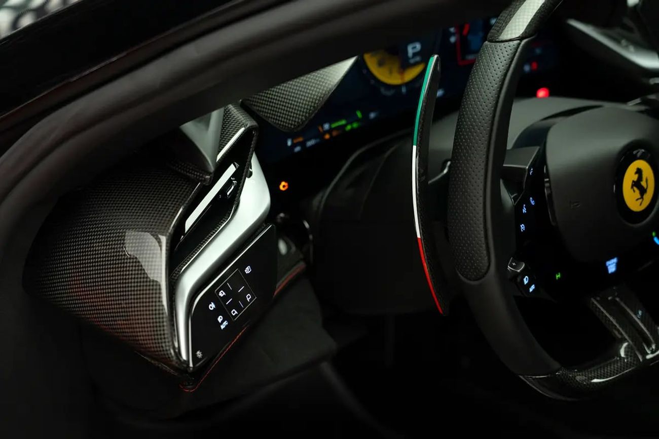 فيراري SF90 ستراديل FERRARI | SF90 STRADDLE | ASSETTO FIORANO | 2022MY | DEALER WARRANTY + SERVICE CONTRACT