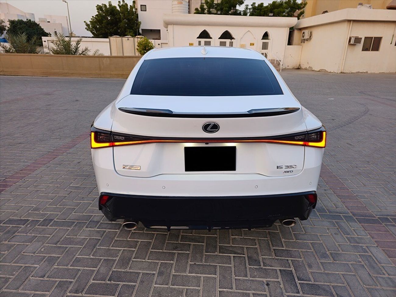 لكزس IS 350 F Sport 3.5L (311 HP)