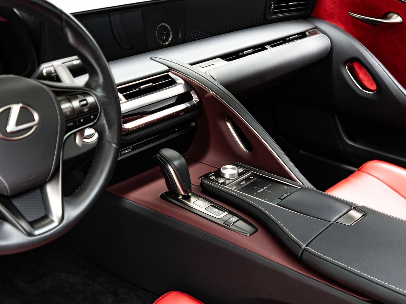 Lexus LC500 5.0L V8 Titanium 2022 Lexus LC 500, 2027 Lexus Warranty, 2026 Lexus Service Contract, Low KMs, GCC