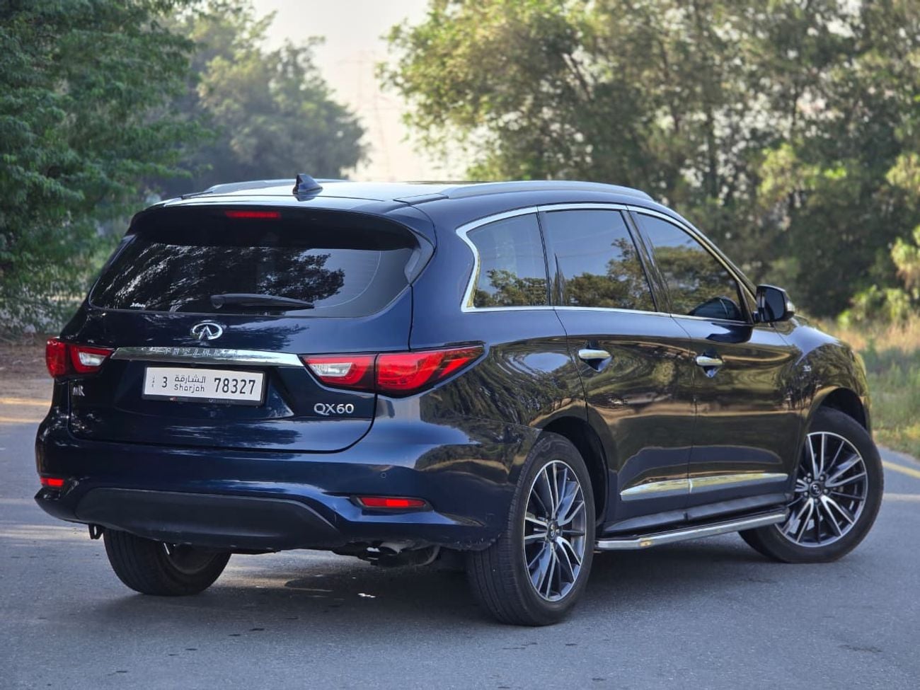 Infiniti QX60 LUXURY 2017 GCC FULL SERVICE HISTORY AVAILABLE | ORGINAL PAINT | ACCIDENT FREE | SINGLE OWNER