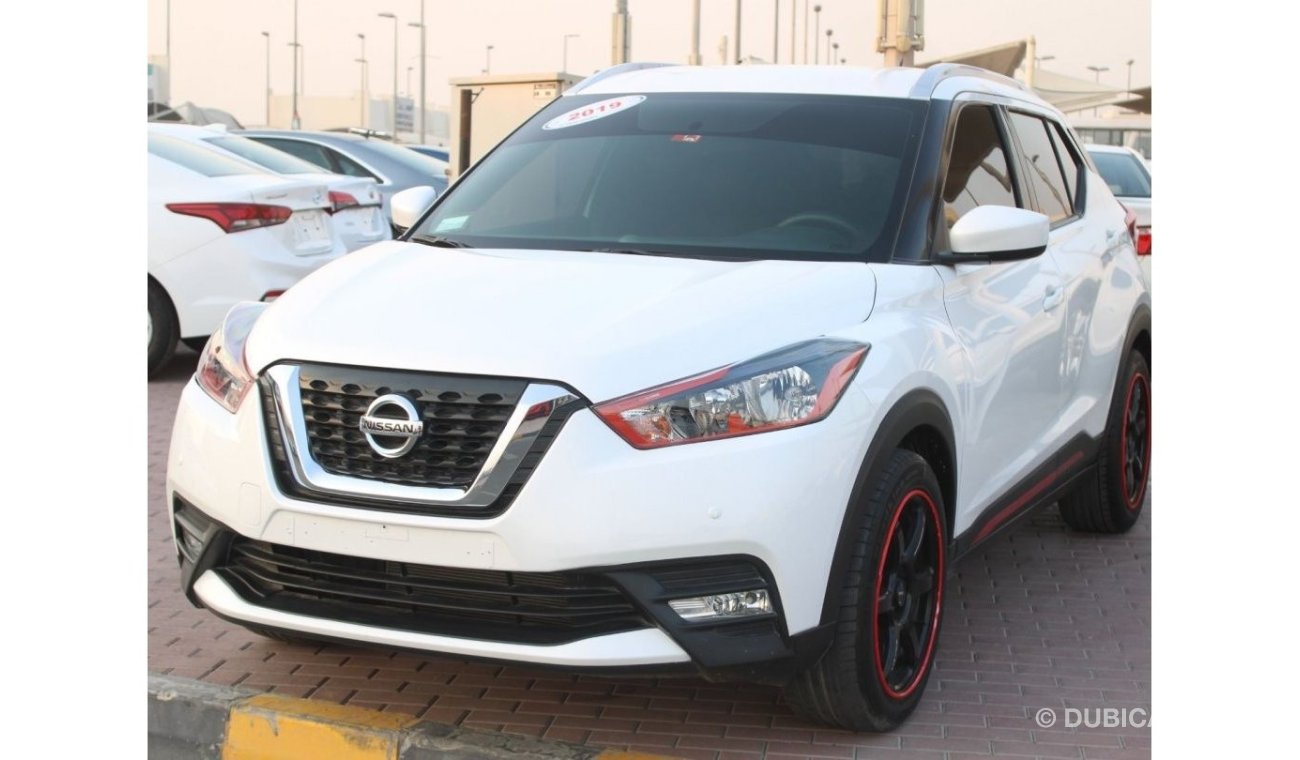 Nissan Kicks nissan kiks 2019 white GCC excellent condition without accidents