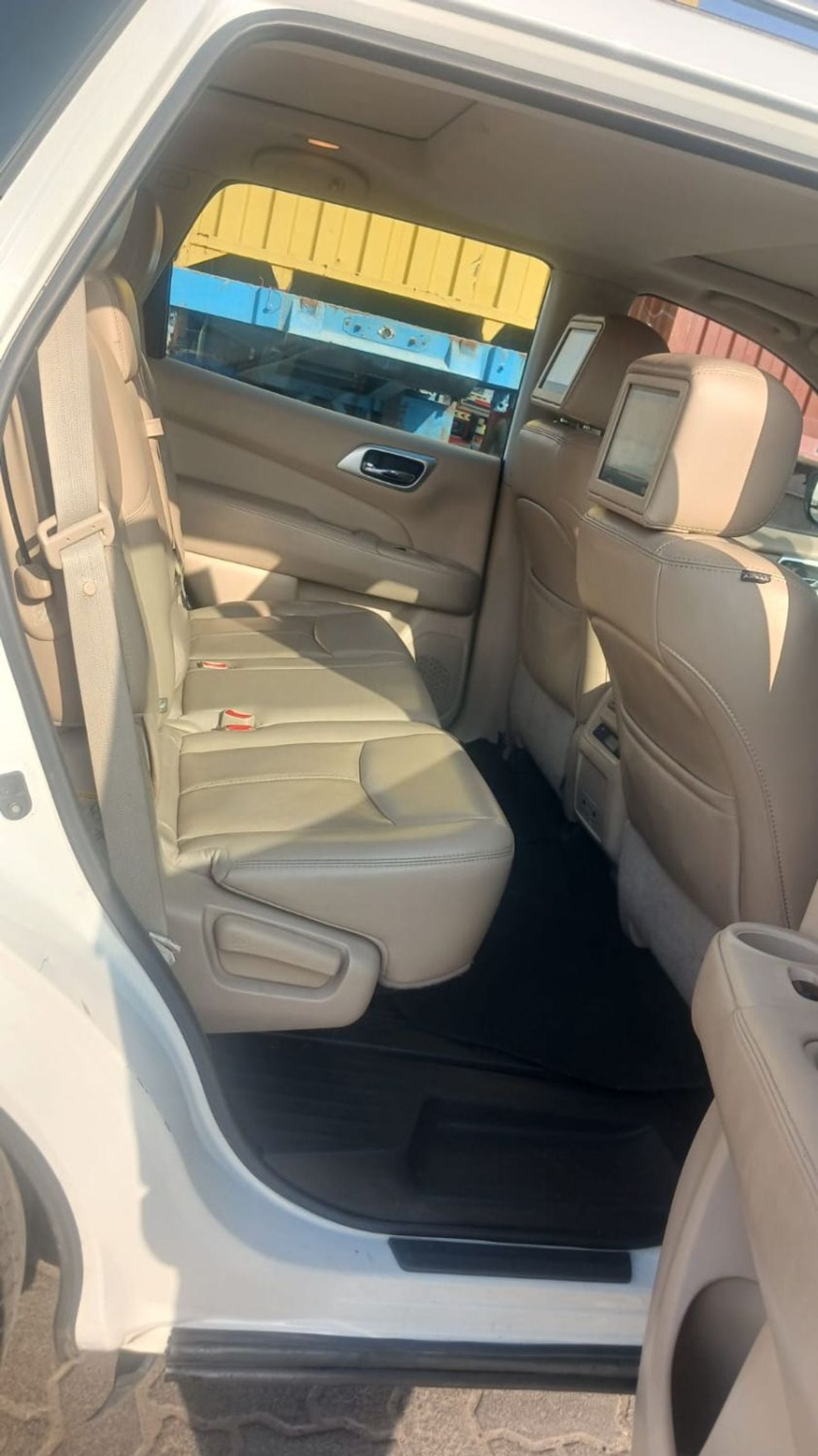 Nissan Pathfinder SL 3.5L (260 HP) 4WD