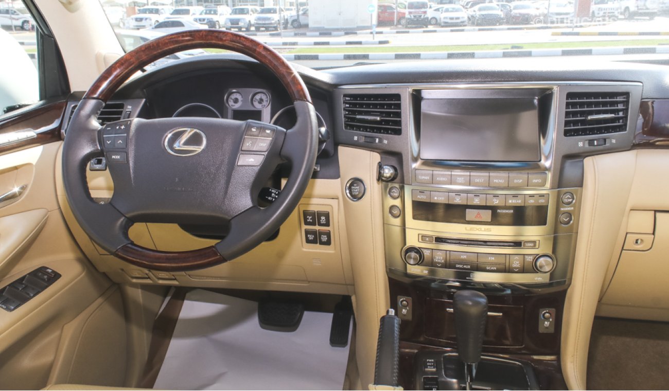 Lexus LX570