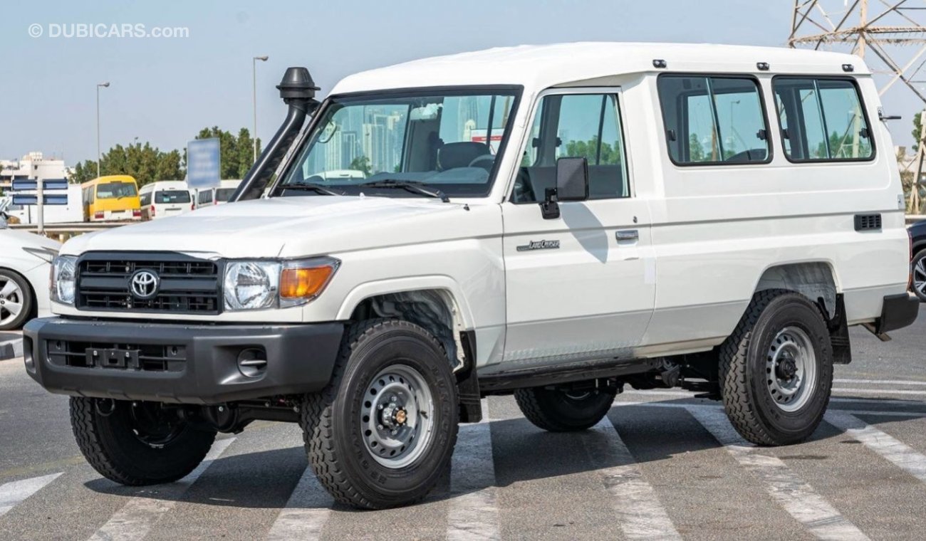 Toyota Land Cruiser Hard Top (LHD) TOYOTA LC78 4.2D MT MY2023 – WHITE  LC784.2D_3
