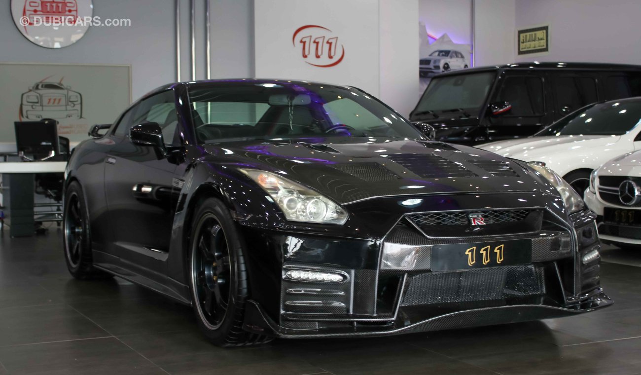 Nissan GT-R