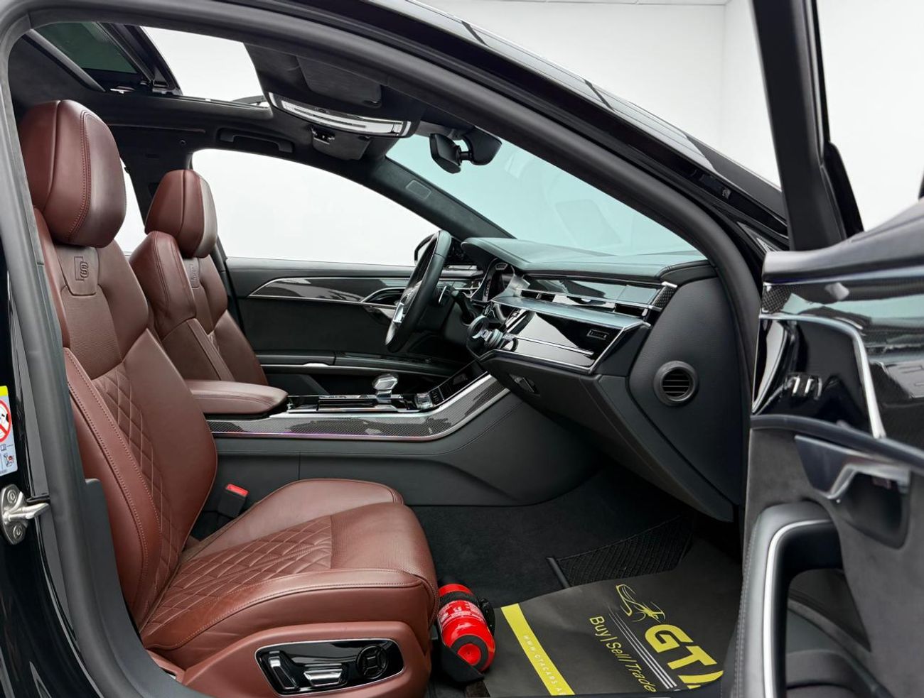 Audi S8 TFSI quattro 4.0L 2020 Audi S8 Quattro, Audi Warranty 02/2027 ,Full Audi Service History ,GCC