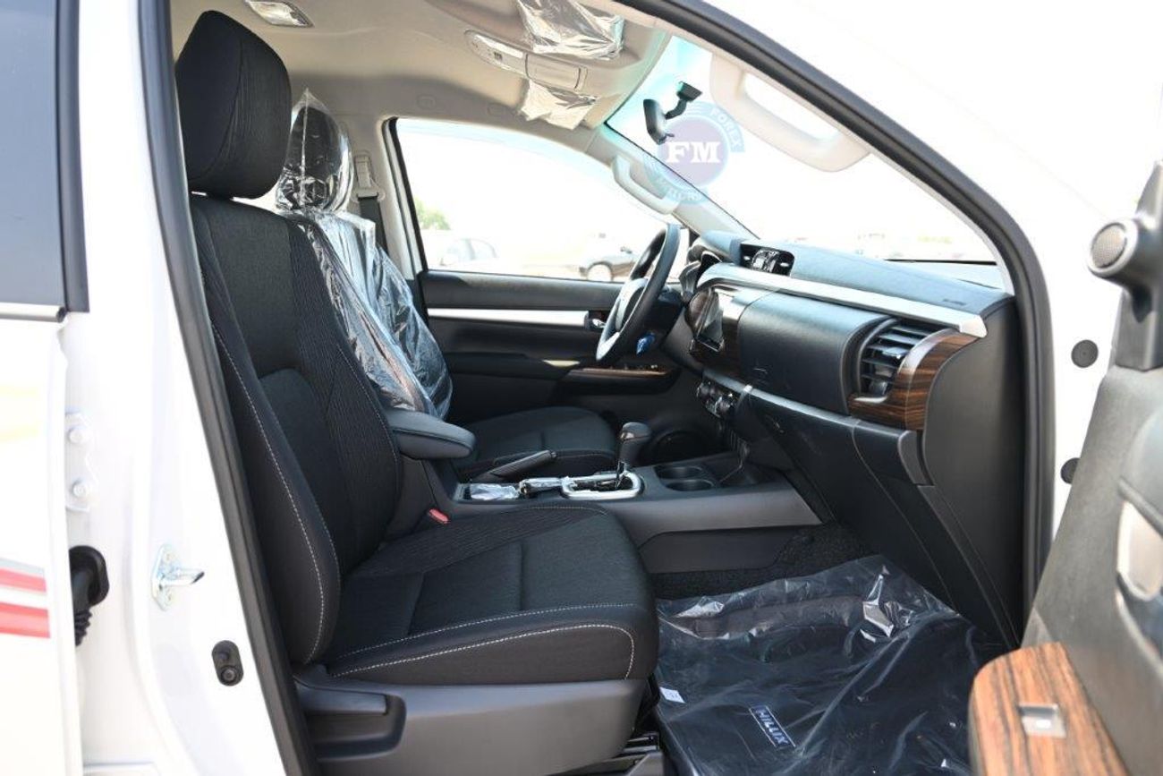 تويوتا هيلوكس Double Cab SR5 2.7L Petrol 4WD Automatic