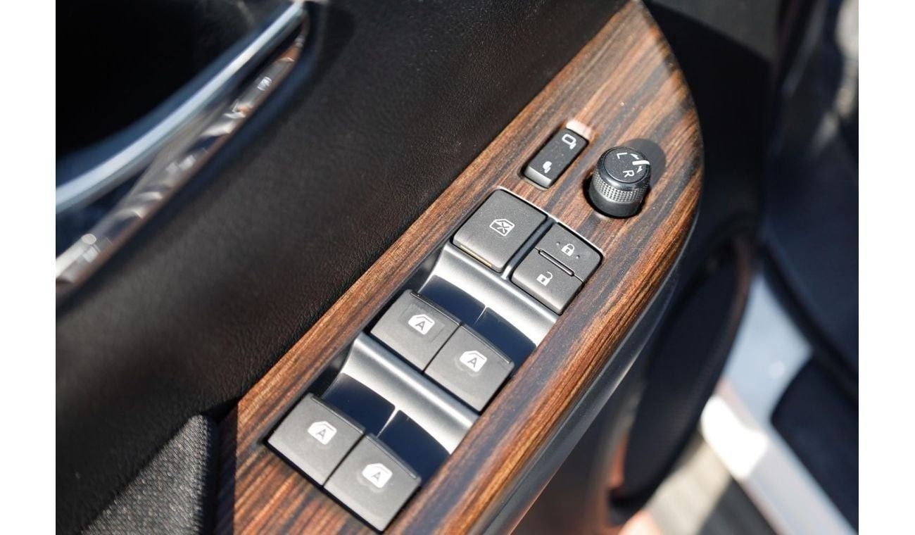 Toyota Hilux TOYOTA HILUX SR5 4.0 L WHITE 2025