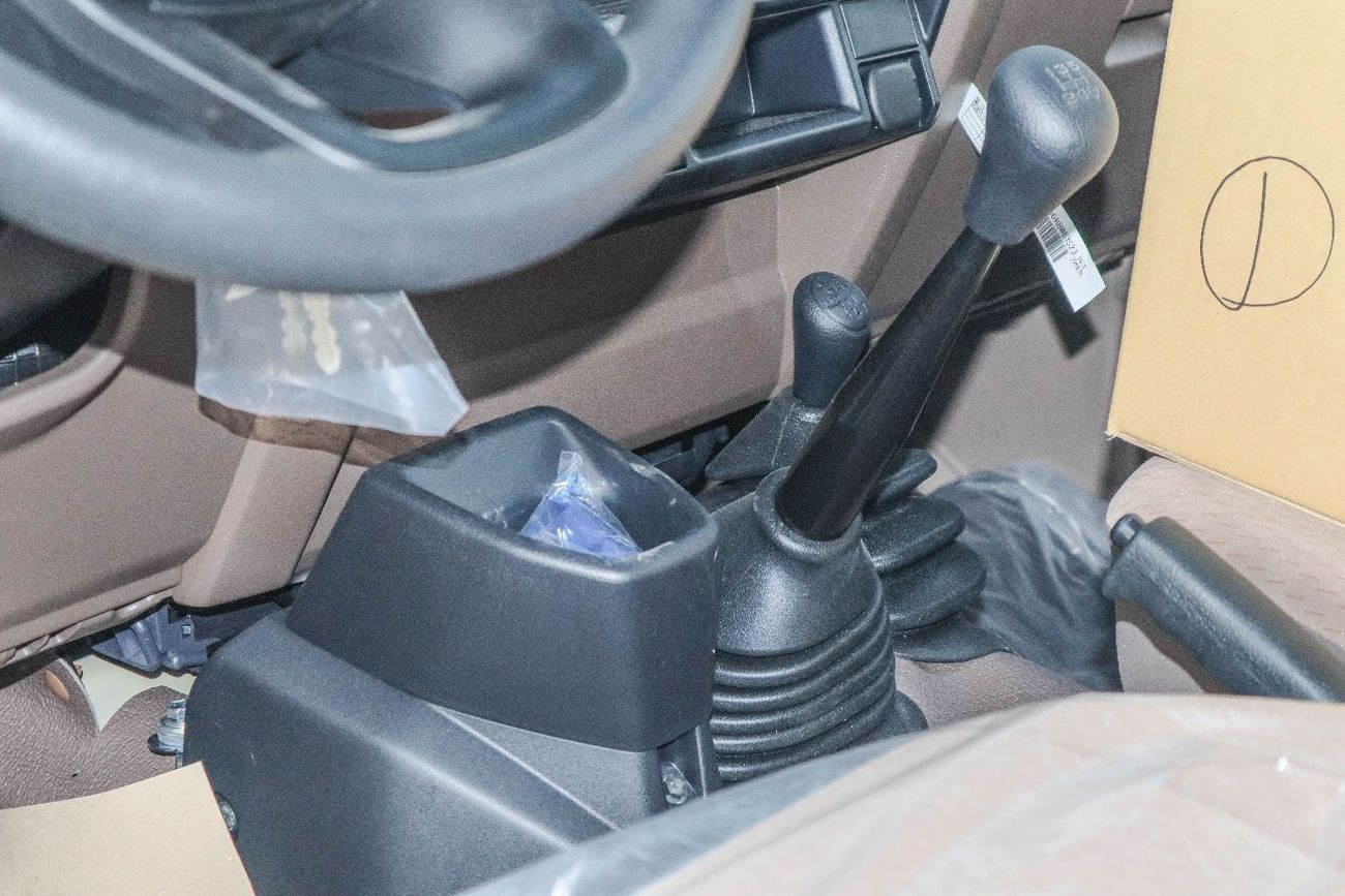 تويوتا لاند كروزر بيك آب Toyota Land Cruiser Pick Up 2024 4.0L Single Cab