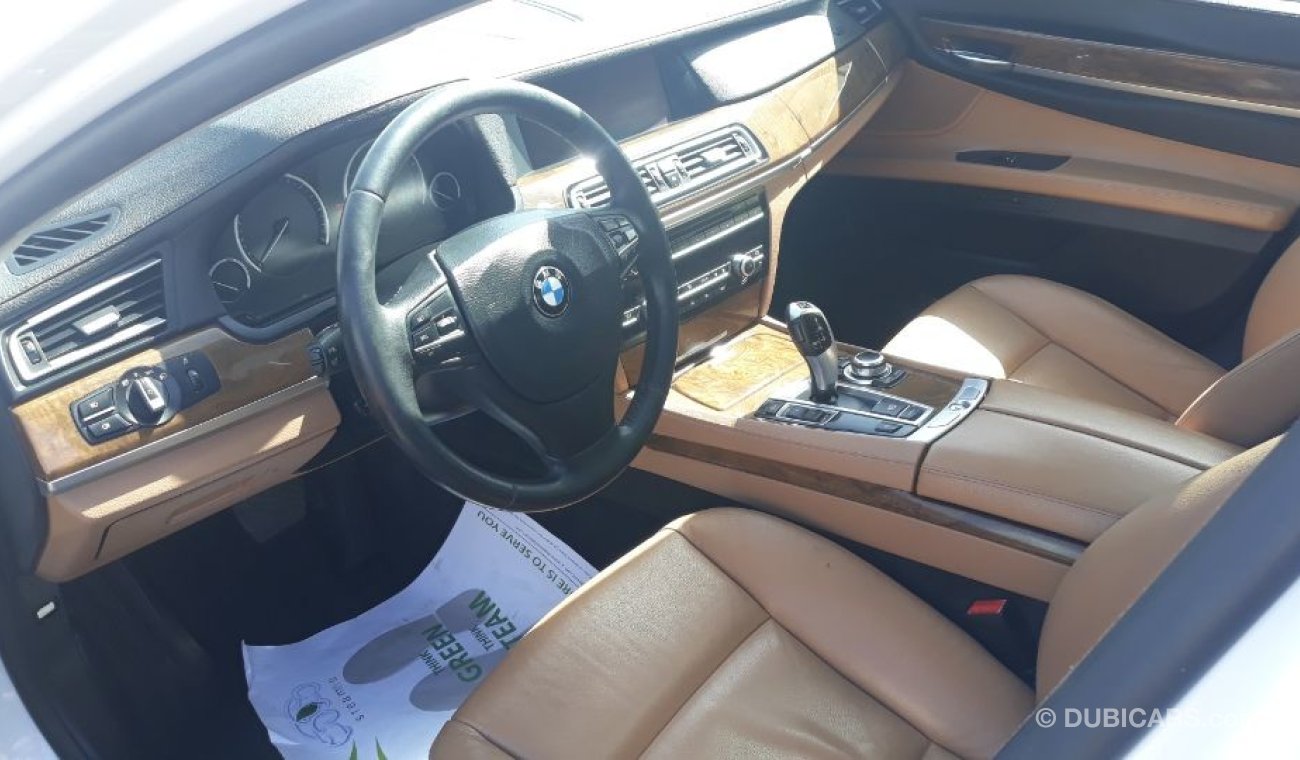 BMW 730Li 2012 Gulf specs low mileage clean car very good condition