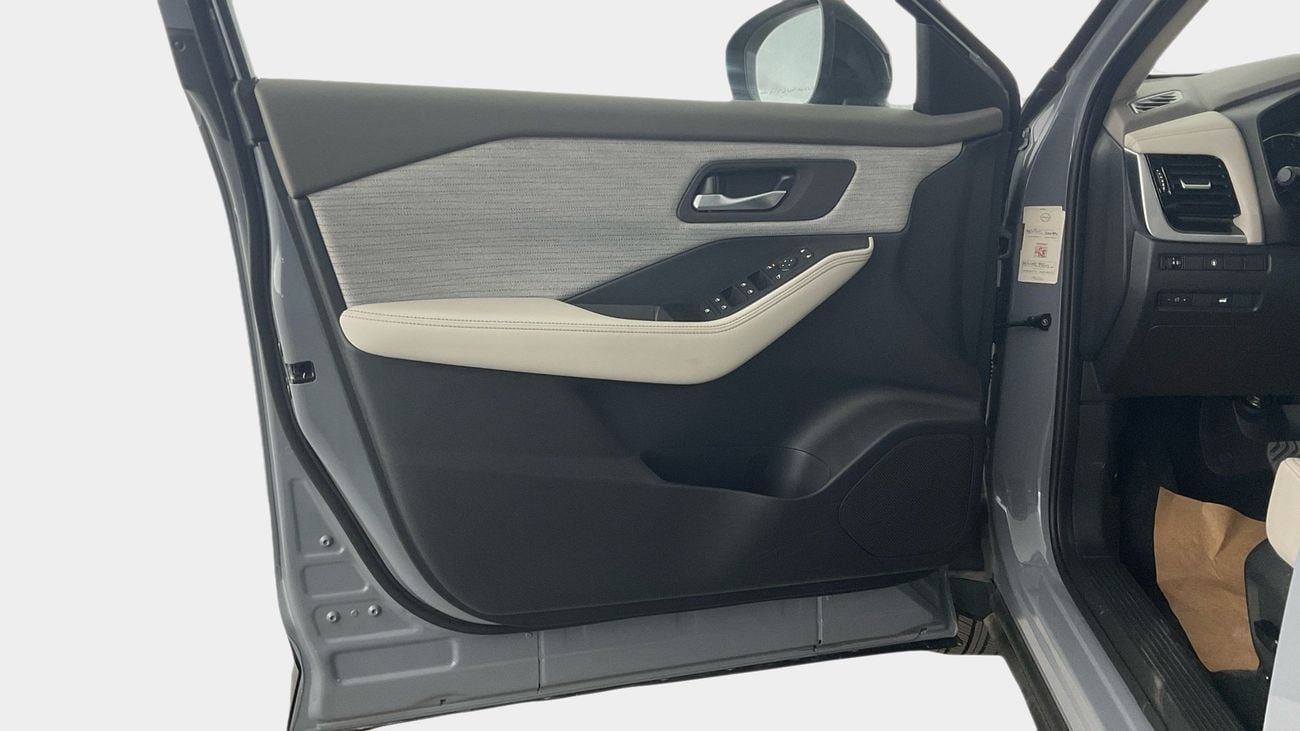 نيسان إكس تريل 2.5 SV 4WD 7STR AUTO | شامل الضمان | 0 ﺪﻔﻋﺓ ﺃﻮﻟﻯ