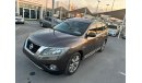 Nissan Pathfinder SV Nissan pathfinder 2016 gcc full option