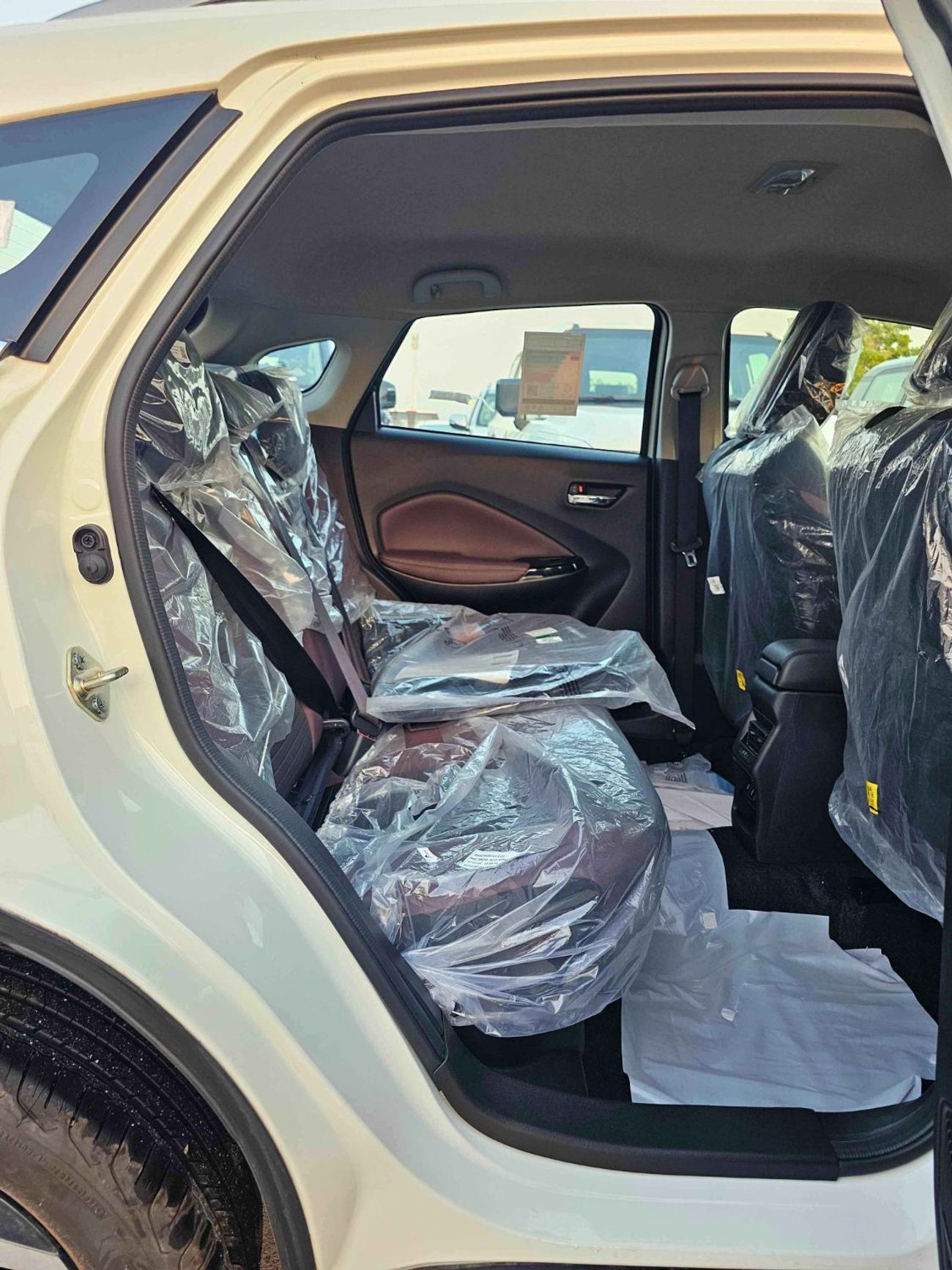 Suzuki Fronx GLX / EURO 5 HYBRID / 1.5L V4 / HEADUP DISPLAY / 360* CAMERAS / " 9" DISPLAY AUDIO (CODE # GLX)