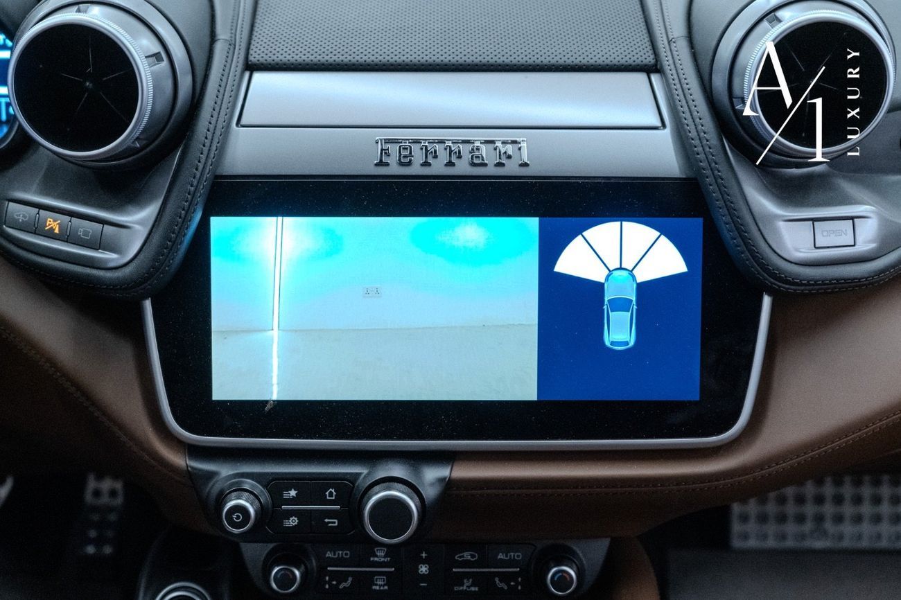 فيراري جي تي سي 4  لوسو 2017 Ferrari GTC4Lusso T Hatchback, Full Service History, GCC Spec