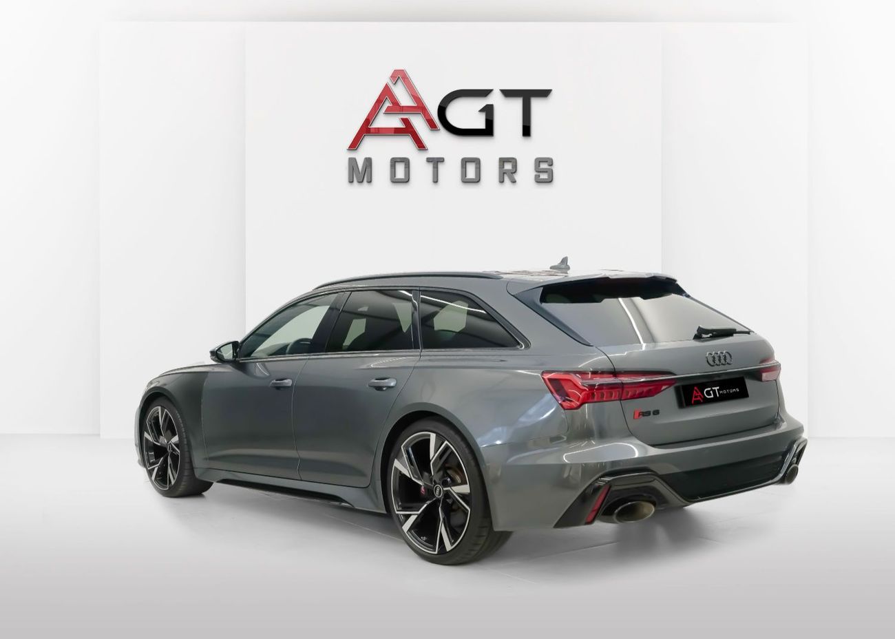 أودي RS6 quattro 4.0L