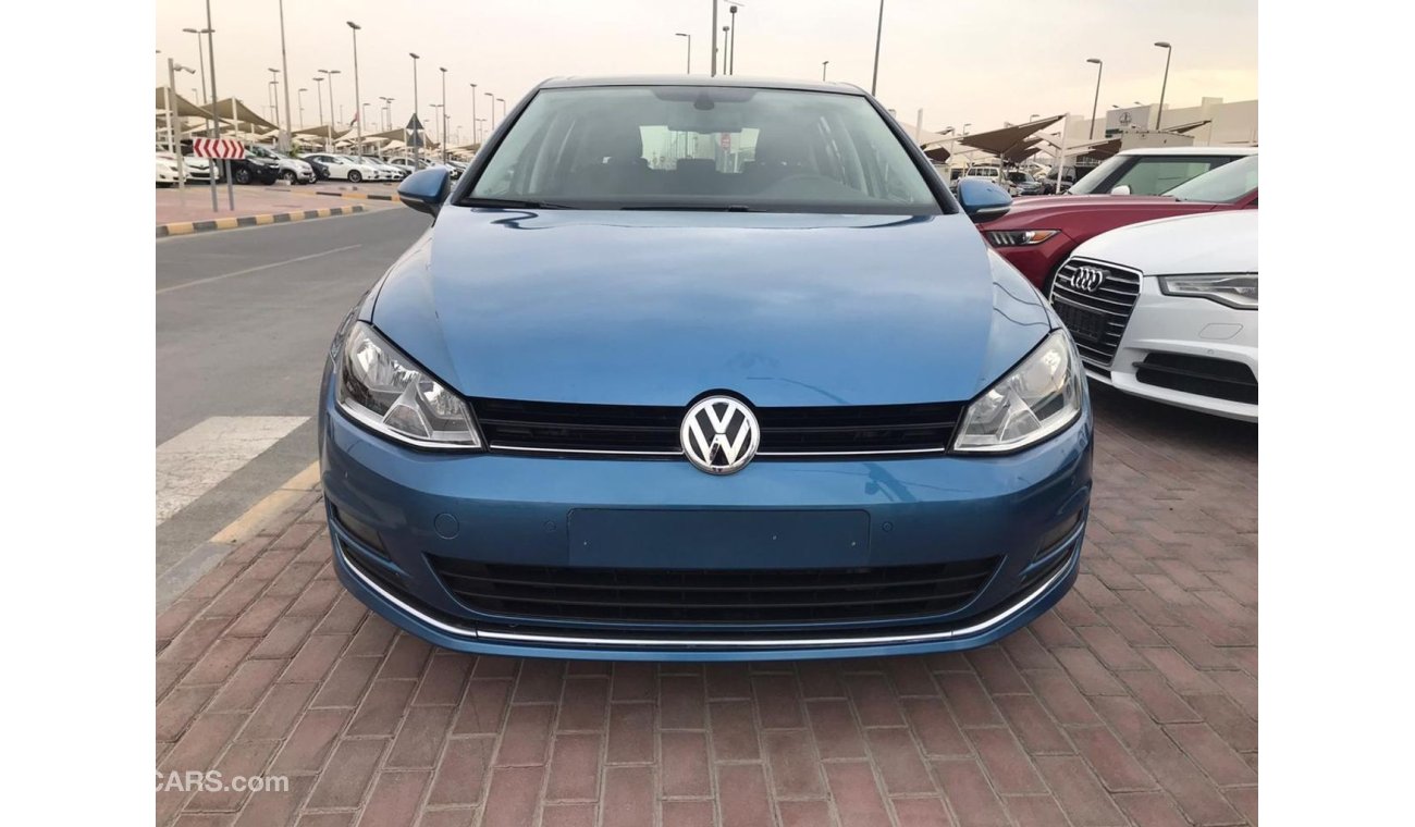 Volkswagen Golf Golf TSI model2016 GCC car prefect condition full option low mileage