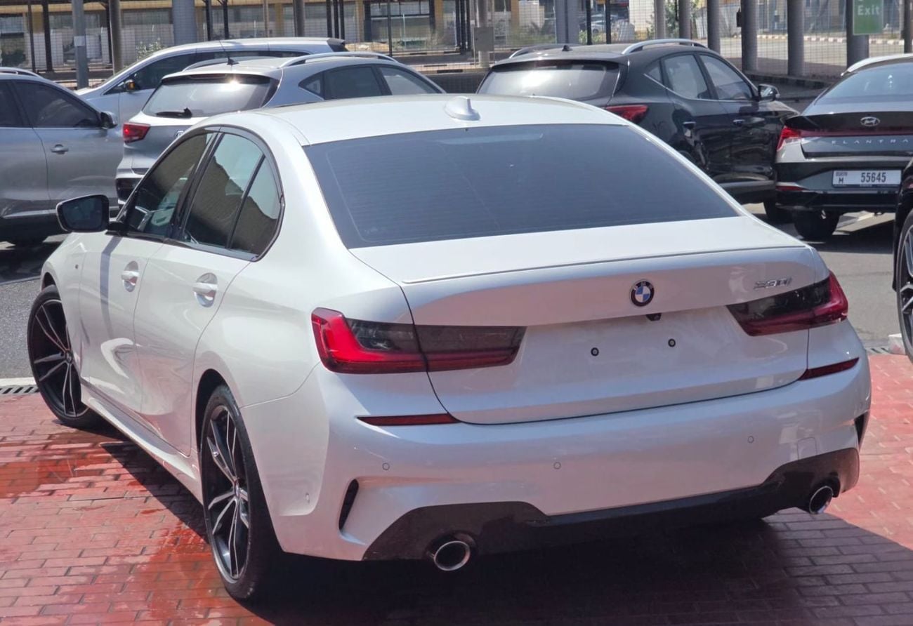 BMW 330i M Sport 2.0L (258 HP) M Sport Warranty & service 2022 GCC