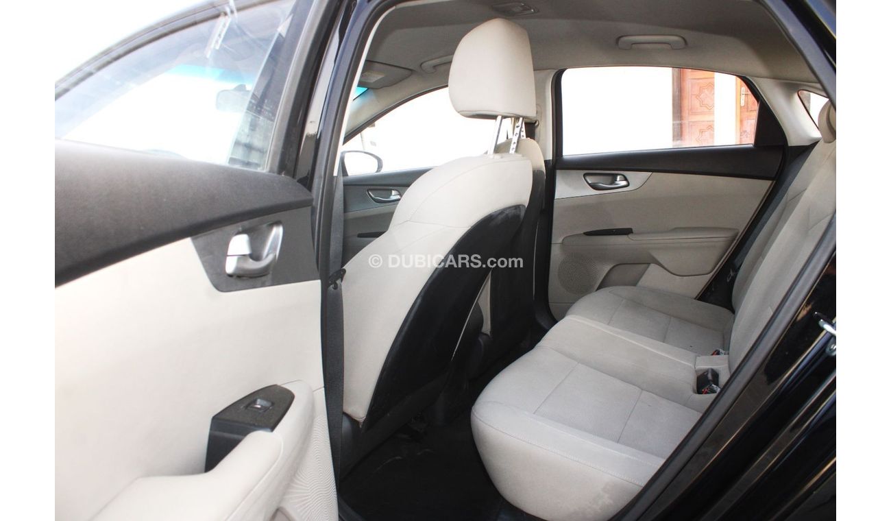 Kia Cerato Base Kia Cerato 2019 GCC, in excellent condition