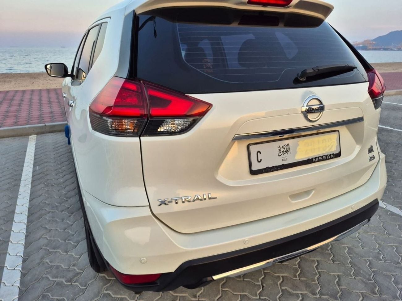 نيسان إكس تريل S 2.5L FWD (5 Seater)